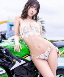 【朗報】天羽希純さん、ワキ乳超えて“具”に到達するwwwの画像