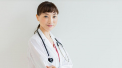 【画像】エッチな女医さん 心ない人によって正体をバラされるwwwwの画像