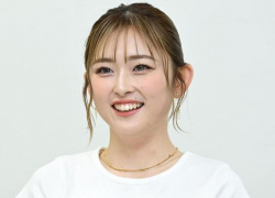 【画像】ゆうちゃみの夏の服装、ほぼ痴女wwwwの画像