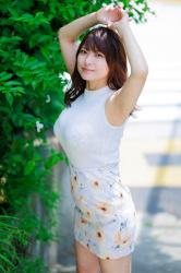 【画像】逸材グラビアアイドル、デビューするwwwの画像