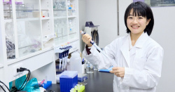 【画像】東大卒の研究者さん(41)が声優の金田朋子さんに似てると話題にの画像