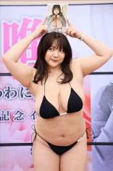 【朗報】童顔巨乳グラドルさん、新作DVDを発売の画像