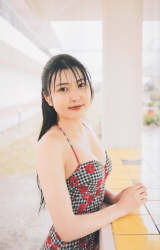 【画像】岡村の水着谷間おっぱいwwwwの画像
