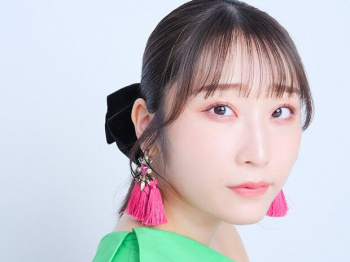 【画像】段原瑠々ちゃん、写真集の特典がひも水着！の画像