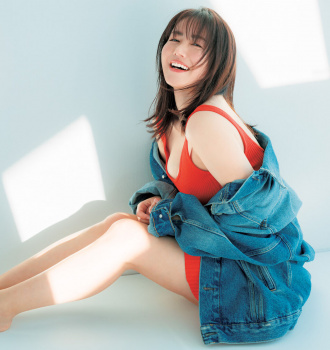 【画像】磯山さやかさんの透け透けランジェリーなセクシー水着！の画像