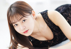 【画像】女さん、女性誌でくぱぁさせられてしてしまうｗｗｗの画像