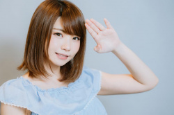 【画像】えなこさん、バスタオル姿でサイン会に登場ｗ ｗ ｗ ｗ ｗの画像