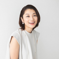 【画像】小池栄子の上向きお〇ぱいがＨすぎる！の画像