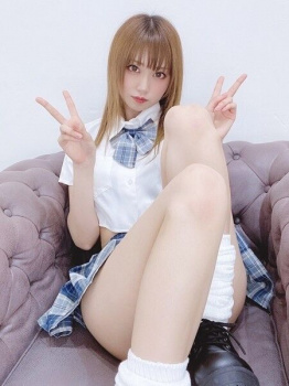 【画像】ギャルさん、寒いのに生足太もも露出ｗｗｗｗの画像