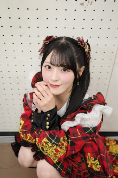 【画像】AKB48 佐藤綺星(21歳)の国宝級ミニマムバストｗｗｗｗｗの画像