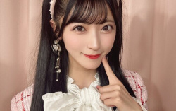 【画像】AKB48メンバーさん、国宝級ミニマムバストを披露wwwの画像