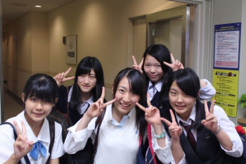 【画像】早稲田女子、性欲を持て余しエッチな格好で集合してしまうｗ ｗ ｗ ｗ ｗ ｗの画像