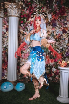 【画像】学園祭のエ□コスプレ女子が激写された結果wwwの画像