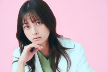 【画像】橋本環奈の指の長さ、可愛すぎるｗｗｗｗの画像