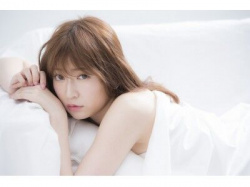 【画像】脱毛エステ美女店員「勃起は全然ウェルカムです♠」の画像