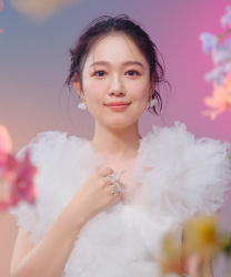 【画像】活動再開した西野カナ（３５）、おエロくなられてしまうｗｗｗｗの画像