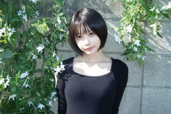 【画像】あのちゃん、下着姿のバック体勢がどちゃシコすぎるｗｗｗの画像