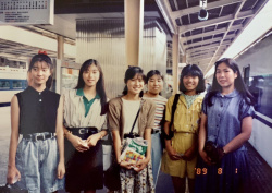 【画像】約40年前の女子高生さん、今でもイケるｗｗｗの画像