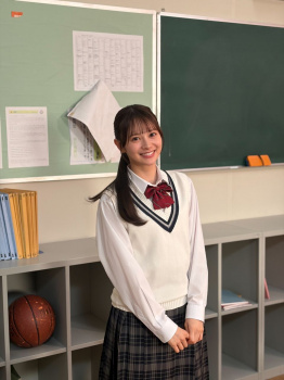 【画像】AKB48伊藤百花さん、女子高生コスプレの破壊力が凄すぎるｗｗｗの画像