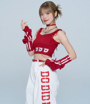 【画像】ＢＥＹＯＯＯＯＯＮＤＳ小林萌花のおっぱい、生々しすぎるｗ ｗ ｗの画像