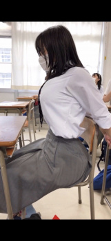 【画像】最大級のデカパイを持つ制服女子さん、Hすぎるｗｗｗの画像