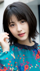 【画像】浜辺美波さん、舞台でいきなりビールを飲み始めた結果ｗｗｗｗの画像