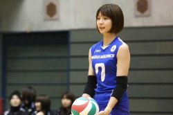 【画像】バレー部の現役学生、ドスケベな格好で写真を撮ってしまうｗｗｗの画像