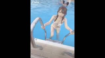 TikTok 水着 美女 セクシー ポロリの画像