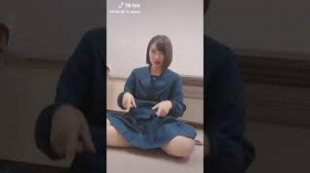 【JK】気になるスカートの中身は…【TikTok】#shortsの画像