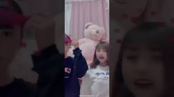 【TikTok】ブラチラに気づいた反応が可愛い女の子【ライブ配信】の画像