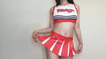 美人 生着替え チアガールになるの画像