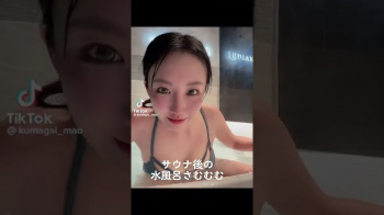 おっぱいポロリハプニングビキニの画像
