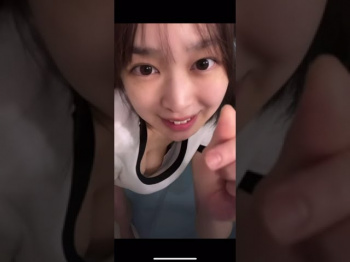 【限定配信】巨乳なのに胸元ゆるすぎてブラも谷間も見えまくり あざといの画像