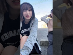 パンチラ ライブ配信中に見えちゃってる #パンチラ #TikTok #インスタ #インスタライブの画像