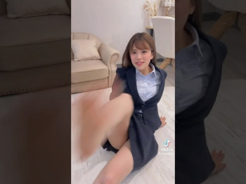 スーツ女子のアフターライク #shorts #TikTok #スーツ #afterlike #パンチラ shortsの画像