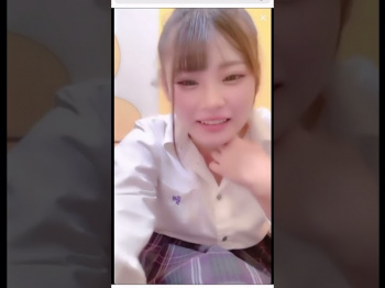 ミニスカjk スカート捲れてパンチラ 女子高生 高校生の画像