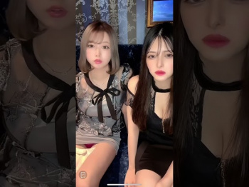 TikTok LIVE キャバ嬢のパンチラの画像