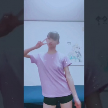 乳首がういてる可愛い女子中学生のダンス #TikTok ティックトック おっぱい 中学生 JCの画像