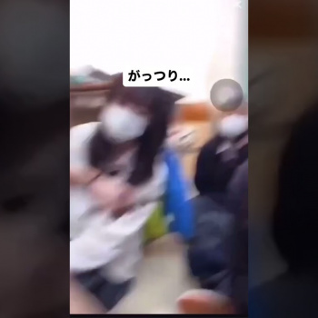 Jkのパンチラ。何しとんねん。#jk#パンチラ https://miyoshi1002blog.com/もよろしく。 女子高生 高校生の画像