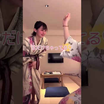 浴衣でパンチラの画像