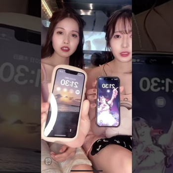 6.20キャバ嬢パンチラ!左の子のハンカチの隙間からの画像