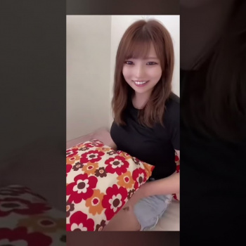 その丈はパンチラ不可避の画像