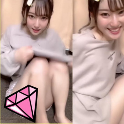 【TikTok】パンチラ～上級者向けの体育座り～インスタライブ放送事故 ティックトックの画像