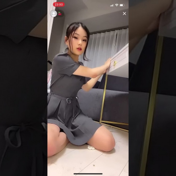 TikTokLive パンチラの画像