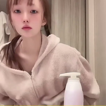 【TikTok】パンチラ0:11はスロー再生～インスタライブ ティックトックの画像