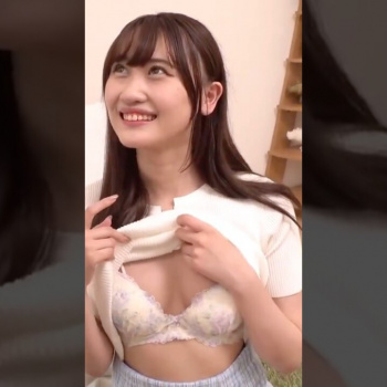 エロい下着水着美女のパンチラ生着替えの画像