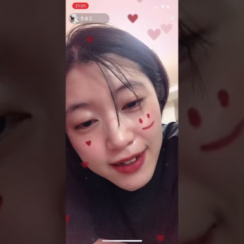TikTok ライブ パンチラ配信の画像