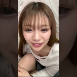 某配信アプリ 胸チラ37の画像
