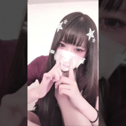 TikTokライブ 足裏見せてくれる女の子の画像