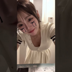 某配信アプリ 胸チラ41の画像